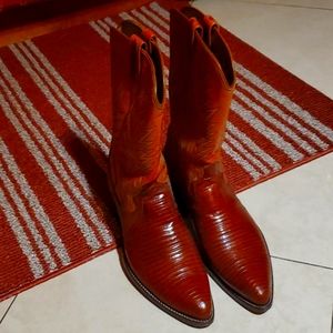 DAN POST cowboy boots size 11 taup color...